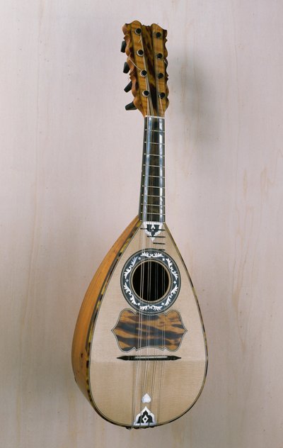 Bandolim napolitano, instrumento musical construído na oficina do luthier Pasquale Scala em Praiano, Campânia. Itália, século XX de Unbekannt Unbekannt