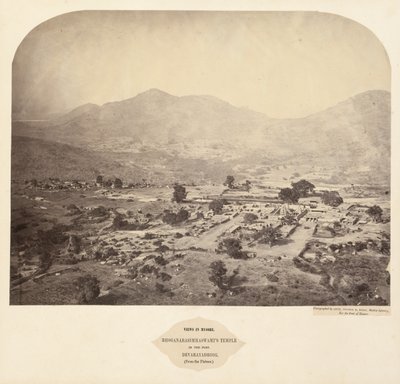 Vistas em Mysore: templo de Bhoganarasimhaswamis, no forte, Devarayadroog ..., 1862-1865. de Lieutenant Colonel Henry Dixon