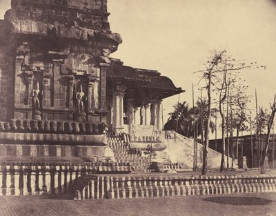 Tanjore: Grande Pagode, entrada olhando para fora de Linnaeus Tripe