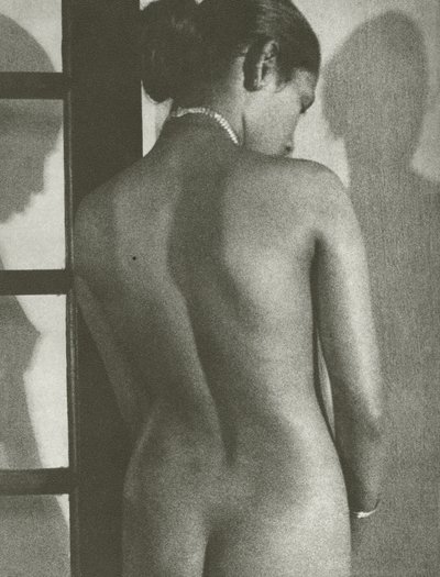 Nu (foto p/b) de Lionel Wendt