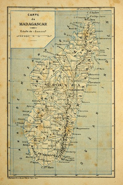 A Guerra em Madagáscar - História das Expedições Francesas de 1885-1895 por Henri Galli dit Galllichet (1854-1922), ilustrada por Louis Bombled (1862-1927): Mapa de Madagáscar, Coleção Particular de Louis Charles Bombled