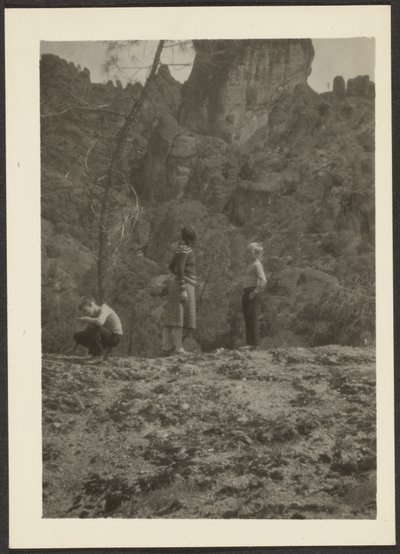 [Figuras em paisagem de montanha]. de Louis Fleckenstein