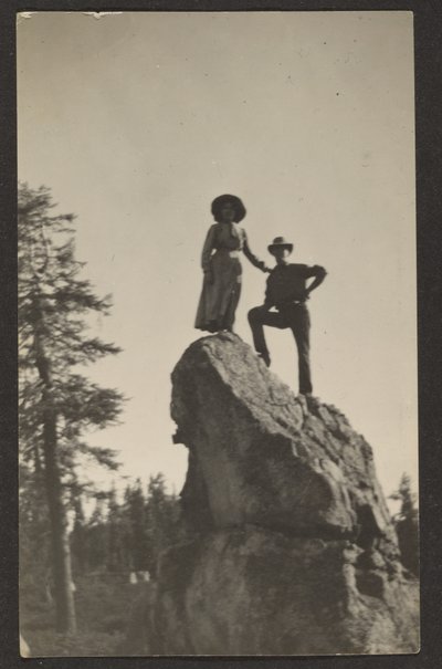 [Figuras em Rocky Peak] de Louis Fleckenstein