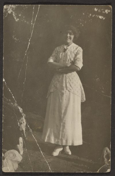 [Florença de pé no caminho]. de Louis Fleckenstein