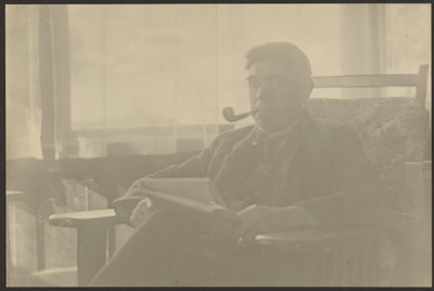 [Retrato de um homem a fumar cachimbo]. de Louis Fleckenstein