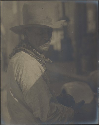 [Retrato de um homem com roupa de cowboy] de Louis Fleckenstein