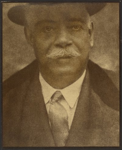 [Retrato de um homem com a aba do chapéu] de Louis Fleckenstein