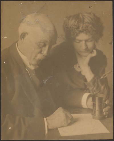 [Retrato de uma mulher e um homem à mesa] de Louis Fleckenstein