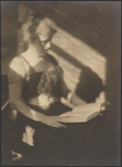 [Retrato de uma mulher com livro]. de Louis Fleckenstein