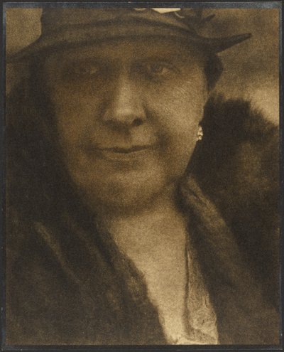 [Retrato de uma mulher com brinco de diamante]. de Louis Fleckenstein