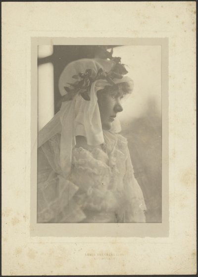 [Retrato de uma mulher com lenço na cabeça] de Louis Fleckenstein