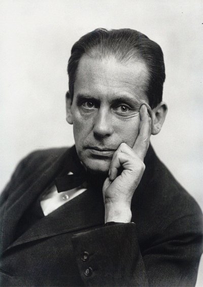 Walter Gropius, ca 1919. de Louis Held