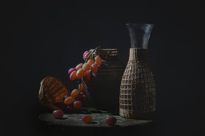 Natureza-morta com uvas escuras de Lydia Jacobs