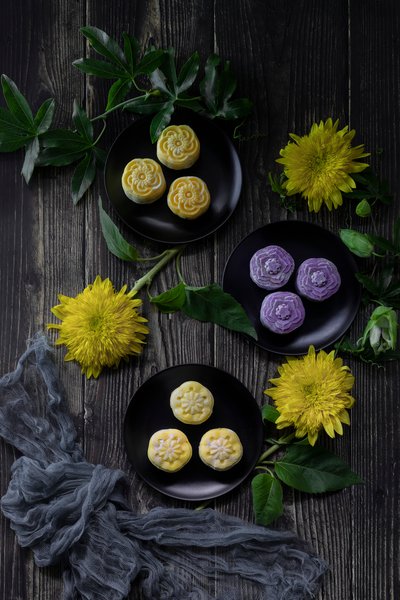 Natureza-morta festiva com bolos da lua de Lydia Jacobs