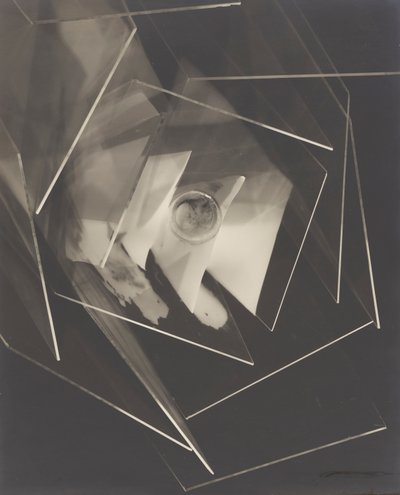 portugese de Man Ray