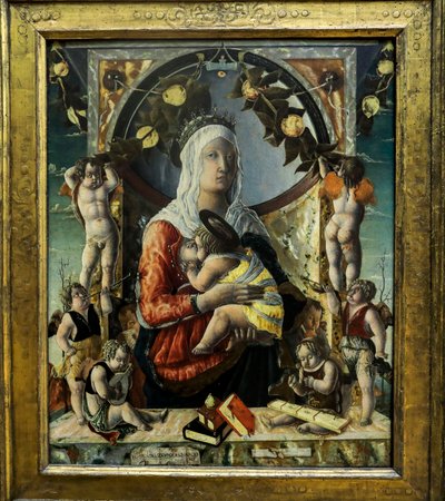 A virgem e o menino oito anjos. 1455 (pintura) de Marco di Antonio di (1433 1478) Ruggero