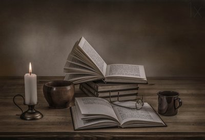 Livros à Luz das Velas de Margareth Perfoncio