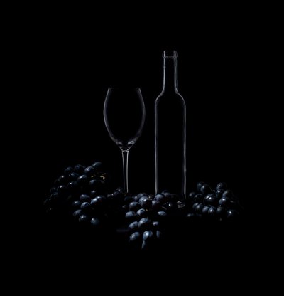 Natureza morta elegante com vinho de Margareth Perfoncio