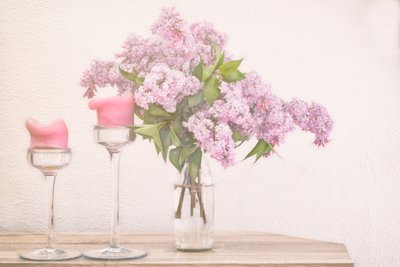 Velas lilás e cor-de-rosa de Marie-anne Stas