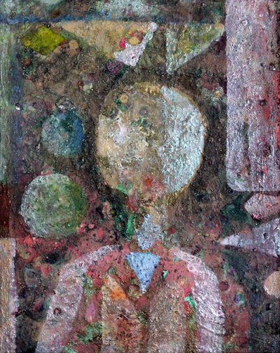 Figura abstrata e terrosa de Marina Nelson