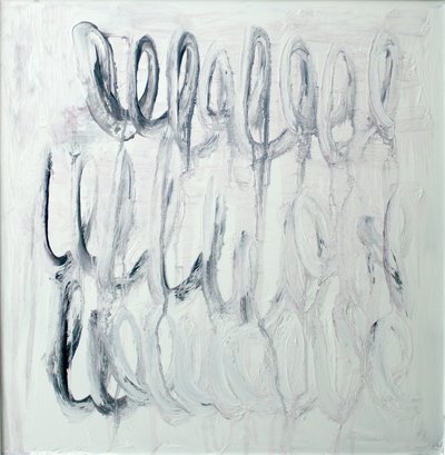 Laços cinzentos fluidos de Marina Nelson