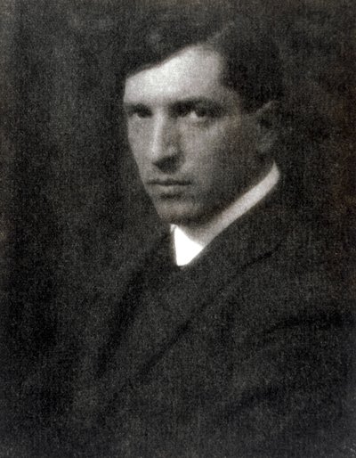 Meio retrato do pintor Pietro Marussig, 28/11/1923 (foto a p/b) de Mario Castagneri