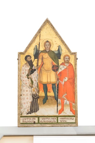 São Miguel Arcanjo, Bartolomeu, Juliano e o doador, c.1360-1365 (painel) de Master of the Rinuccini Chapel