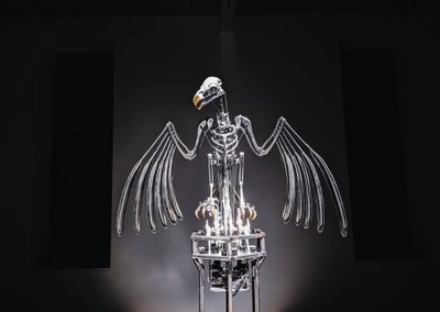 The Nerve Rack, 2019 (Acetal, Acrílico, Alumínio, Latão, Circuitos eléctricos, Pintura, PVC, Resina, Servomotores, Aço) de Mat Collishaw