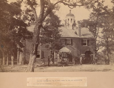 Fairfax Court House, Virgínia, com soldados da União na frente e no telhado de Mathew Brady