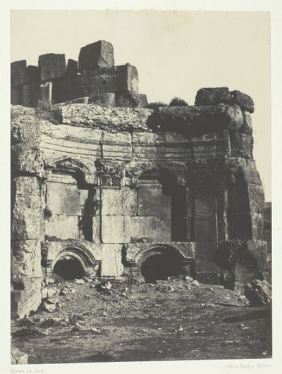 Baalbeck Heliópolis, Hemiciclo dos Templos do Sol e Júpiter, Síria, 184951. de Maxime Du Camp