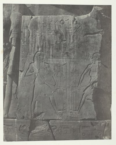 Gournah, Sculptures from the Throne of the Colossi, Thebes, 184951, impresso em 1852. de Maxime Du Camp
