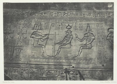 Grande Templo de Denderah Teutyres, Esculturas da Fachada Posterior, Alto Egito, 184951. de Maxime Du Camp