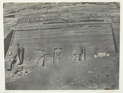 Ibsamboul, Vista Geral dos Grandes Spéos de Phrè, Núbia, 184951, impresso em 1852. de Maxime Du Camp