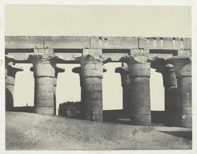 Luxor, Grande Colonnade do Palácio, Tebas, 184951, impresso em 1852. de Maxime Du Camp