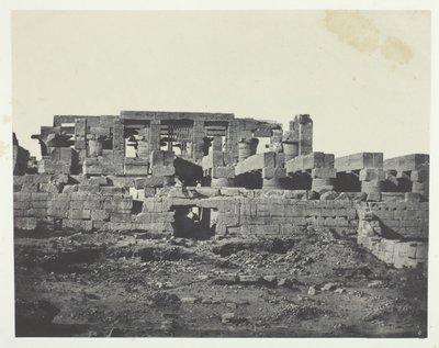Palácio de Karnak, entrada sul do salão hipostilo, Tebas, 184951, impresso em 1852. de Maxime Du Camp
