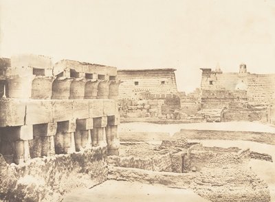 Palácio e Aldeia de Luxor, tirada do Sul, Tebas, 1849-50. de Maxime Du Camp