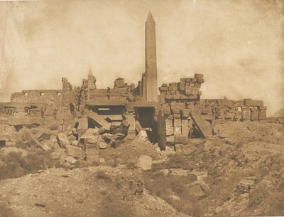 Ruínas do Palácio de Karnac - Vista do final do Santuário, 1849-50. de Maxime Du Camp