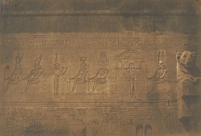 Esculturas na fachada posterior do grande Templo de Denderah Tentyris, 1849-50. de Maxime Du Camp