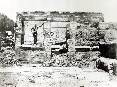 Templo de Hathor em Dendarah, 28 de maio de 1850 de Maxime Du Camp