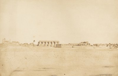 Vista geral das Ruínas de Luxor, tirada de West Thebes, 1849-50. de Maxime Du Camp