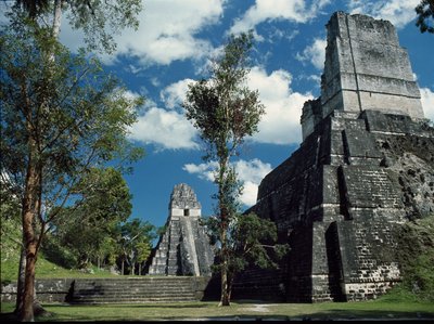 Templo Tikal II ou templo das máscaras, séculos VII a VIII de Mayan