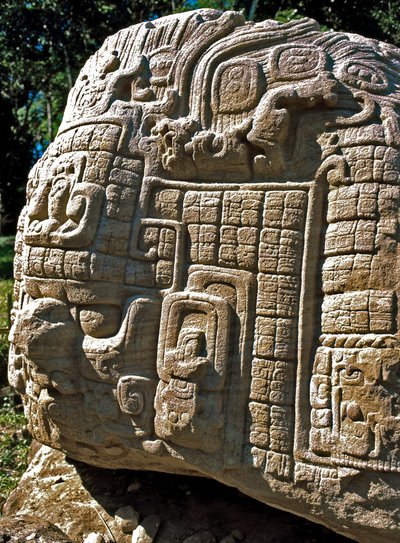 Altar Zoomórfico P de Mayan