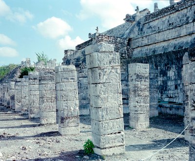 Civilização pré-colombiana: vista do site de Chichen Itza na região de Yucatan. Civilização Maia, período clássico e renascimento Maia, 750-1200 d.C. México de Mayan Mayan