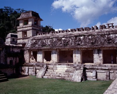 Civilização pré-colombiana: vista do site de Palenque no período Maiapas Clássico de Chiapas de Mayan Mayan