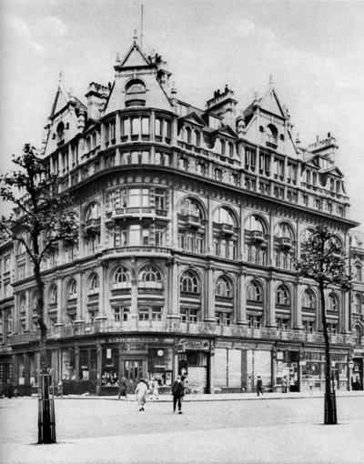 Edifício da costa que abriga o escritório da Thames Conservancy, 1926-1927. de McLeish