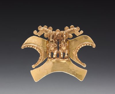 Pingente de figura com cabeça de pássaro dupla, c. 1000-1500 (ouro fundido e martelado) de Mesoamerican Mesoamerican