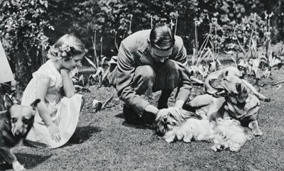 Rei George VI e princesa Margaret Rose, 1937. de Michael Chance