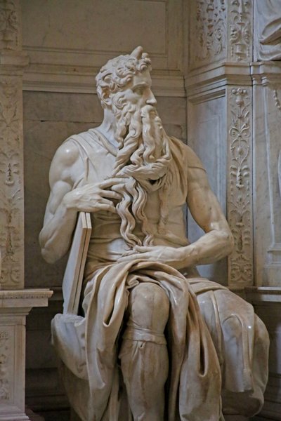 Detalhe de Moisés da tumba de Julius II, 1515 de mármore de Michelangelo Buonarroti