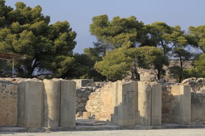 Sítio arqueológico minoano de Phaistos. Porta de entrada da ala norte que se abre ao largo da corte central. A ala norte é a ala mais importante do palácio, pois acredita-se que tenha abrigado os "Apartamentos Reais". Porta de entrada para o complexo dos " de Minoan