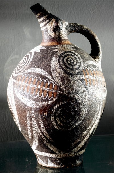 Minoan art: jarro de cerâmica decorado com desenhos policromados. De Phaistos (Phaistos ou Festo). Dim. Museu Arqueológico de 27 cm, Heraklion, Creta de Minoan